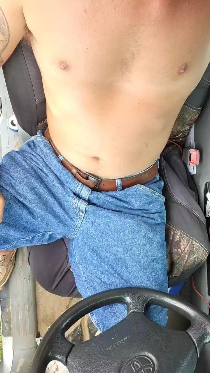 Offline Itzmeebaby on Cam4