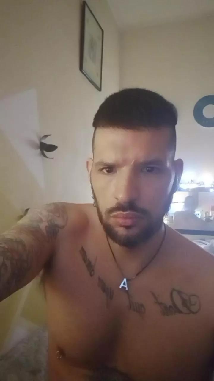 jade1988xxx on Cam4 