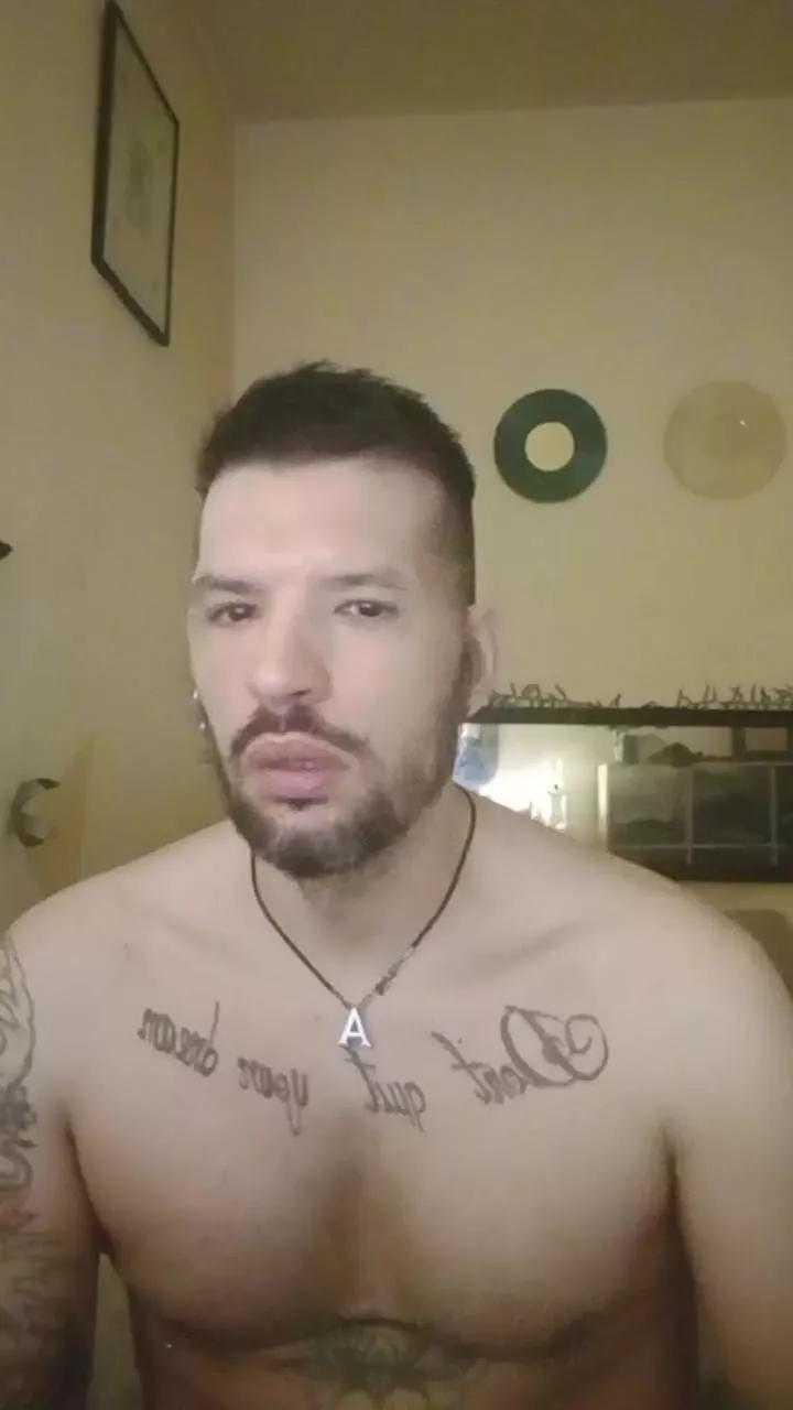 jade1988xxx on Cam4 