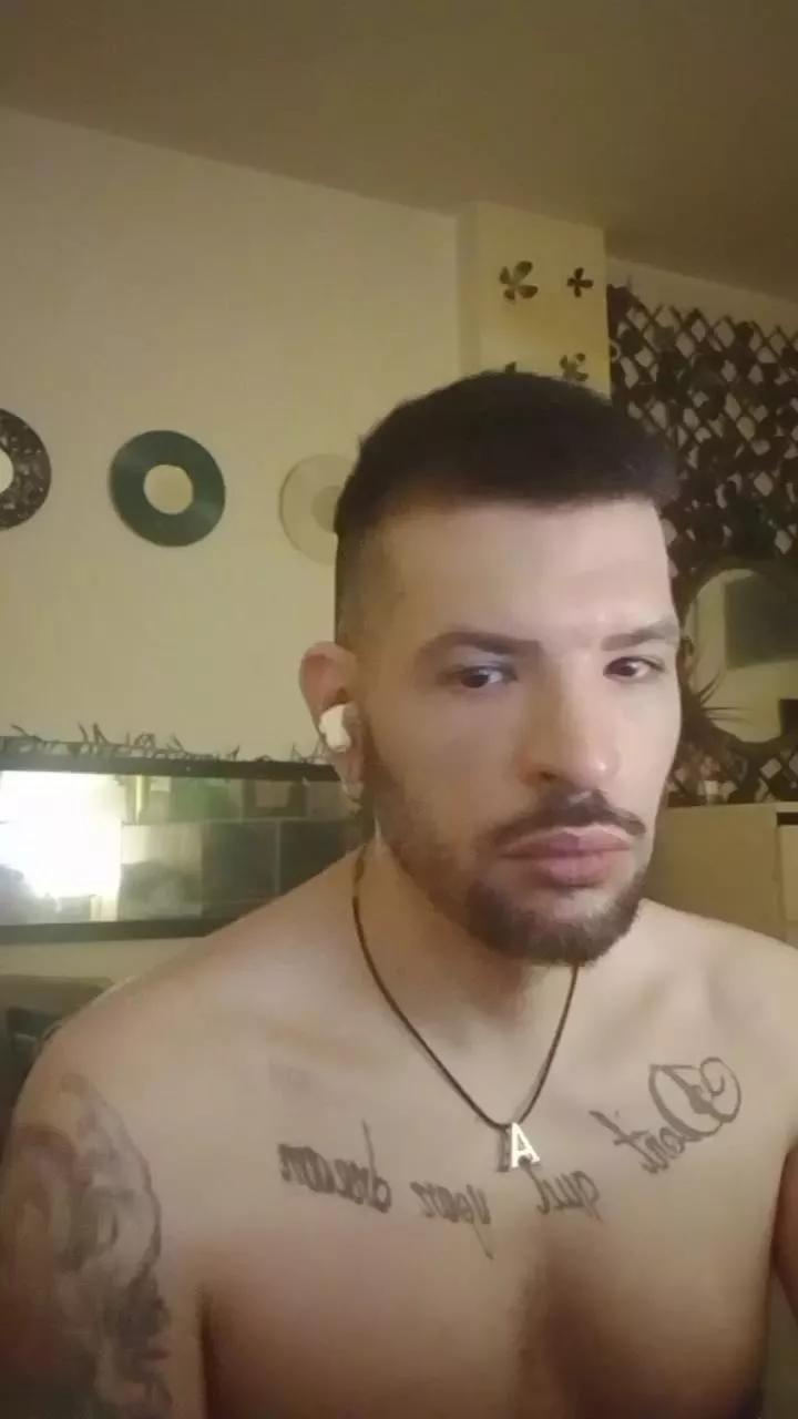 jade1988xxx on Cam4 