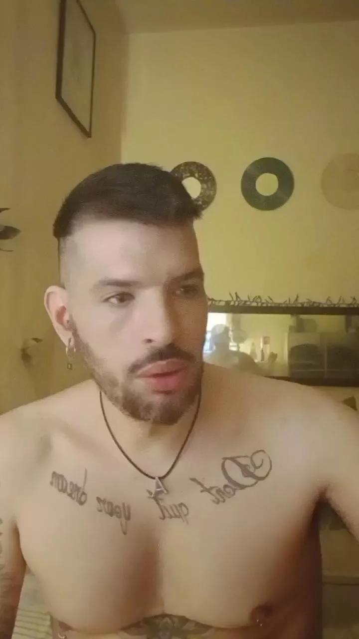 jade1988xxx on Cam4 