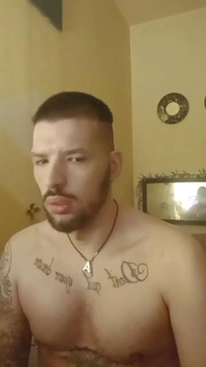 jade1988xxx on Cam4 