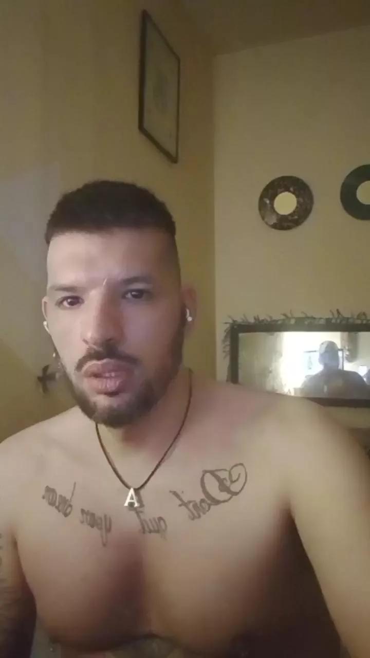 jade1988xxx on Cam4 