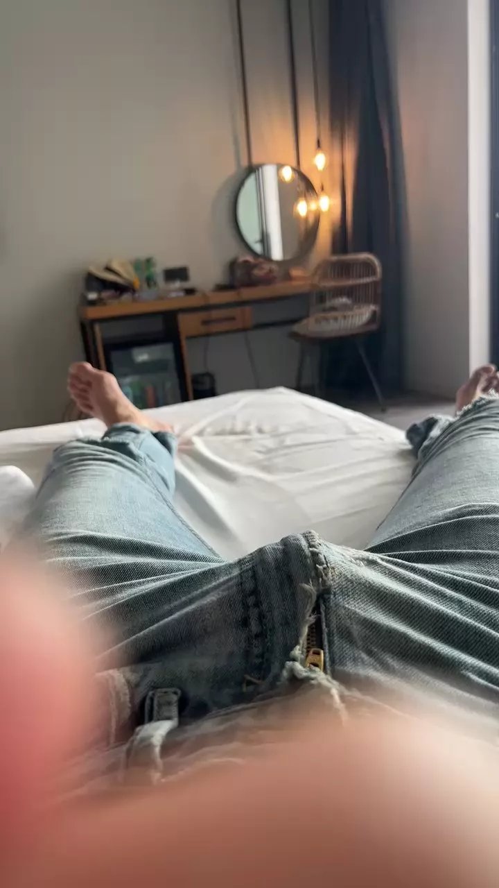 Offline Jeansjunge96 on Cam4