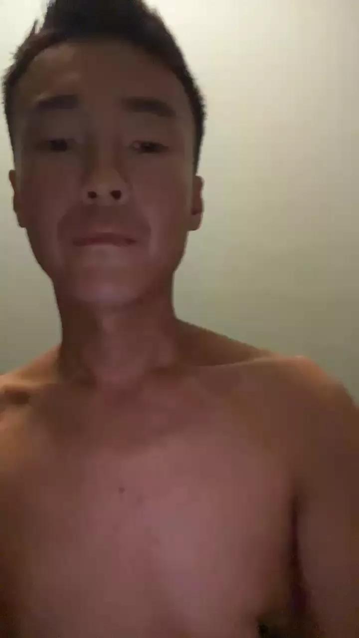 Jerrybb_slave on Cam4 