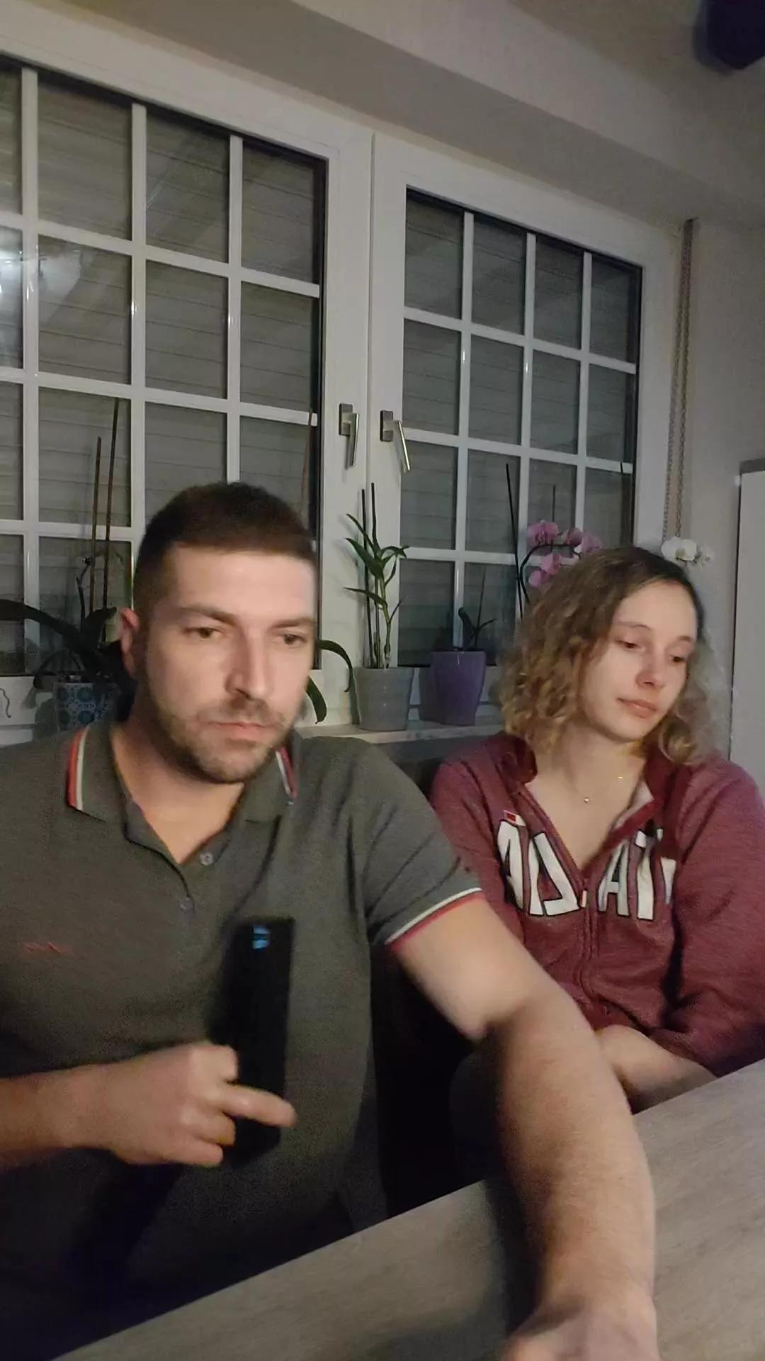 Jeunecouple3227 on Cam4 