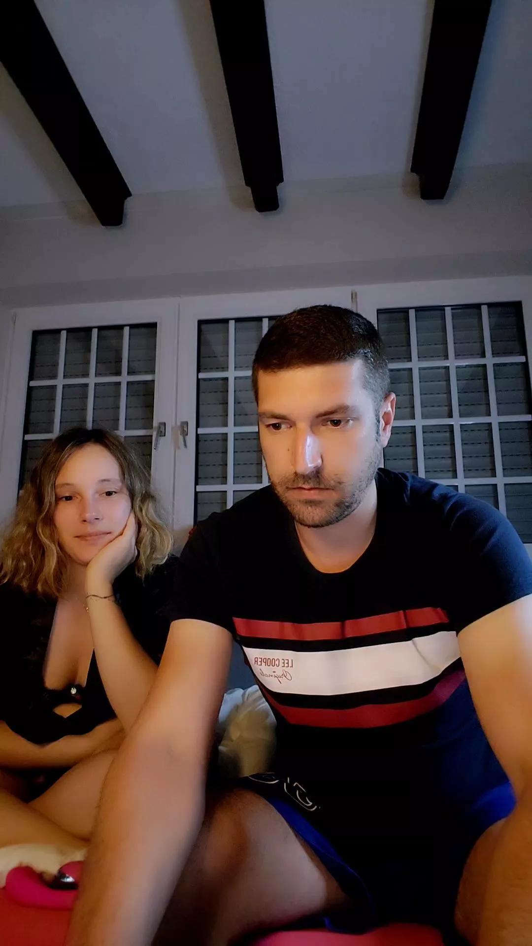 Jeunecouple3227 on Cam4 