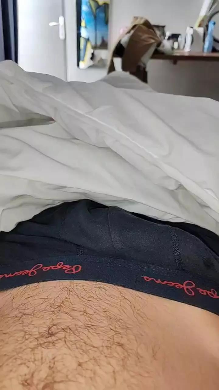 Jeuneenfolie on Cam4 
