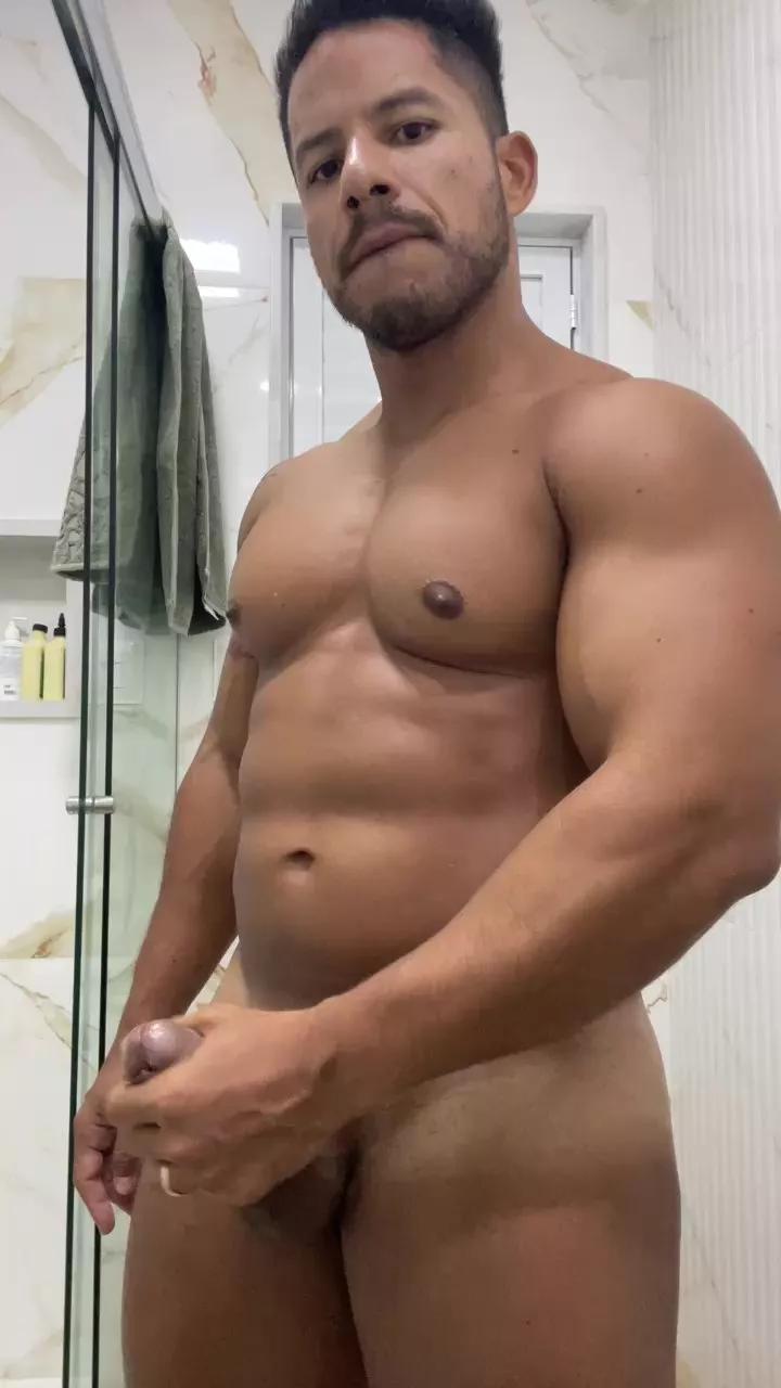 JohnBrazil001 on Cam4 