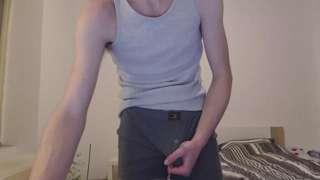 JohnX73 on Cam4 