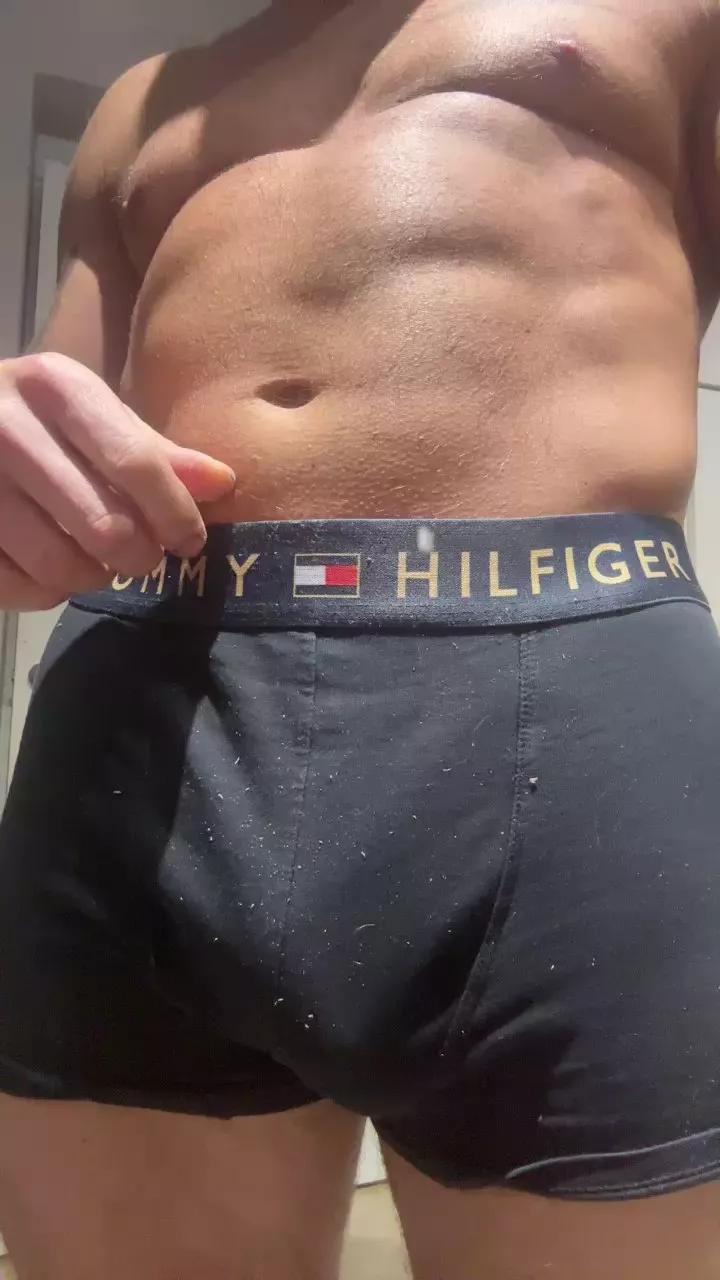 Johnytomi on Cam4 
