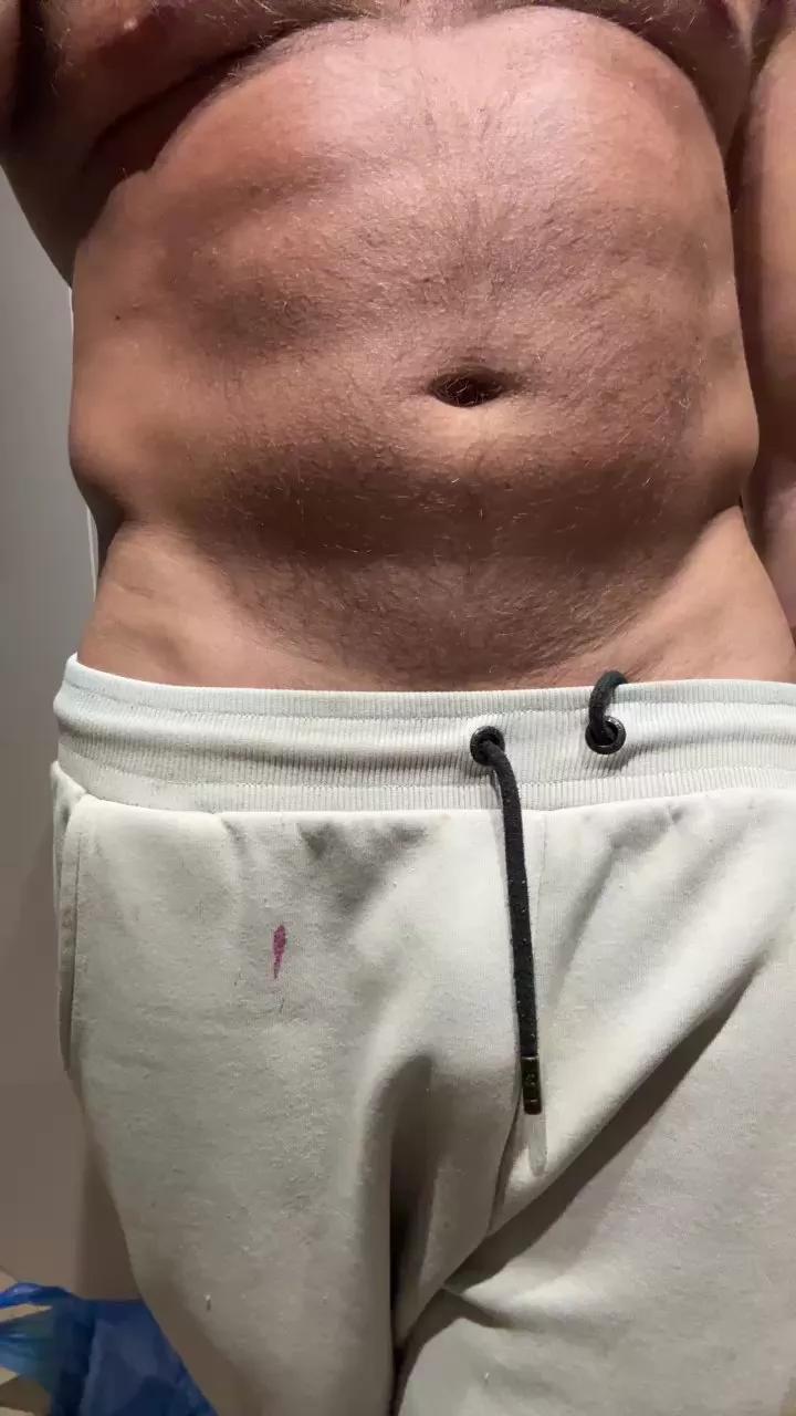 Johnytomi on Cam4 