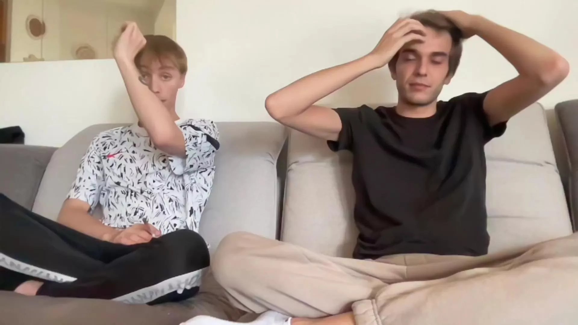 Offline Josh2b on Cam4