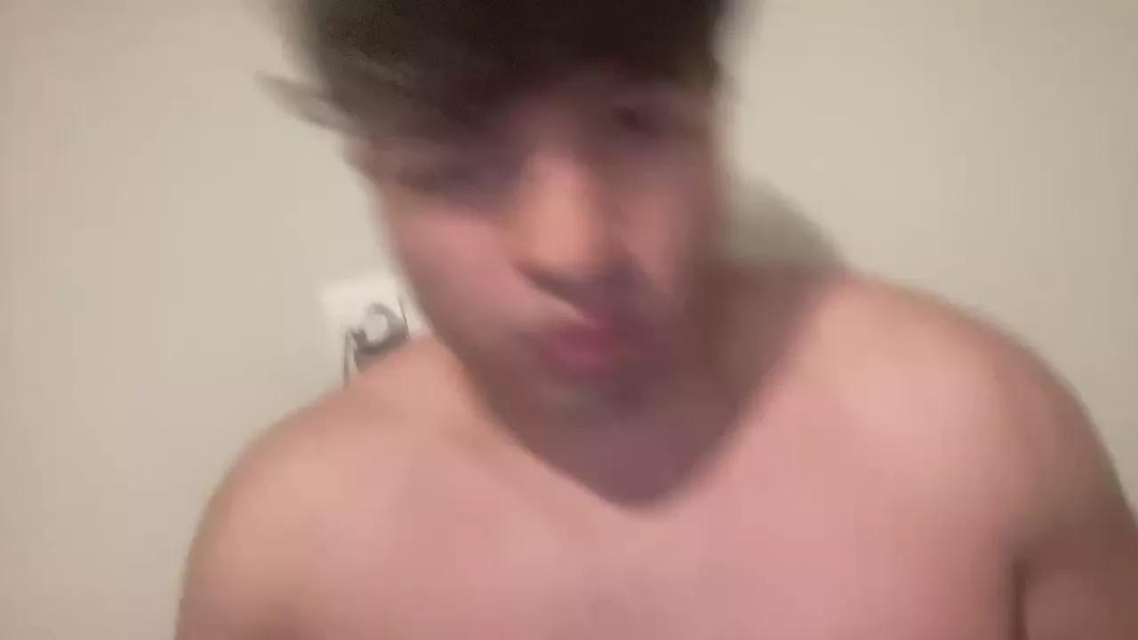 Joven21gym on Cam4 