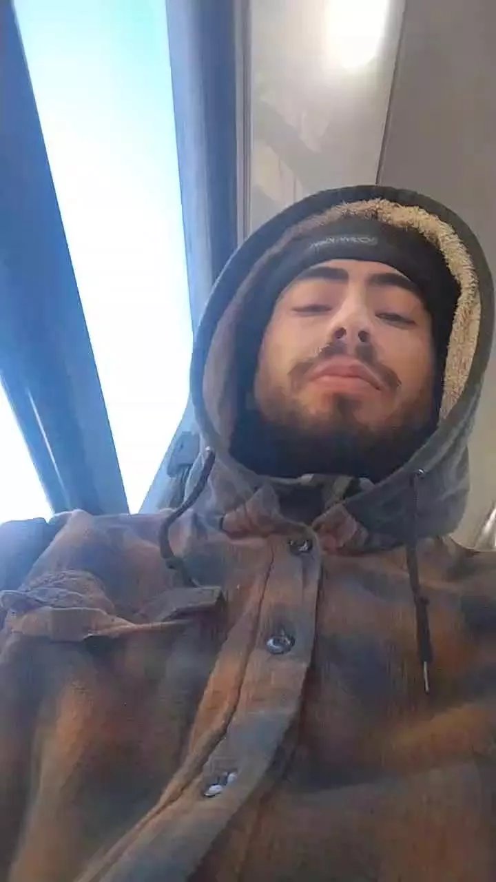 Offline jovendotado420 on Cam4