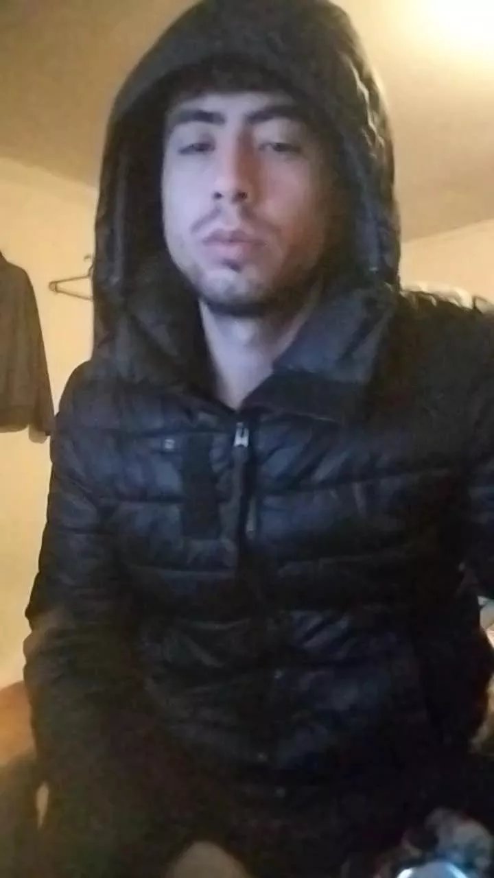 Offline jovendotado420 on Cam4