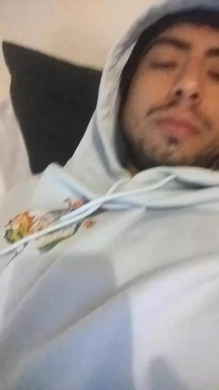 Offline jovendotado420 on Cam4