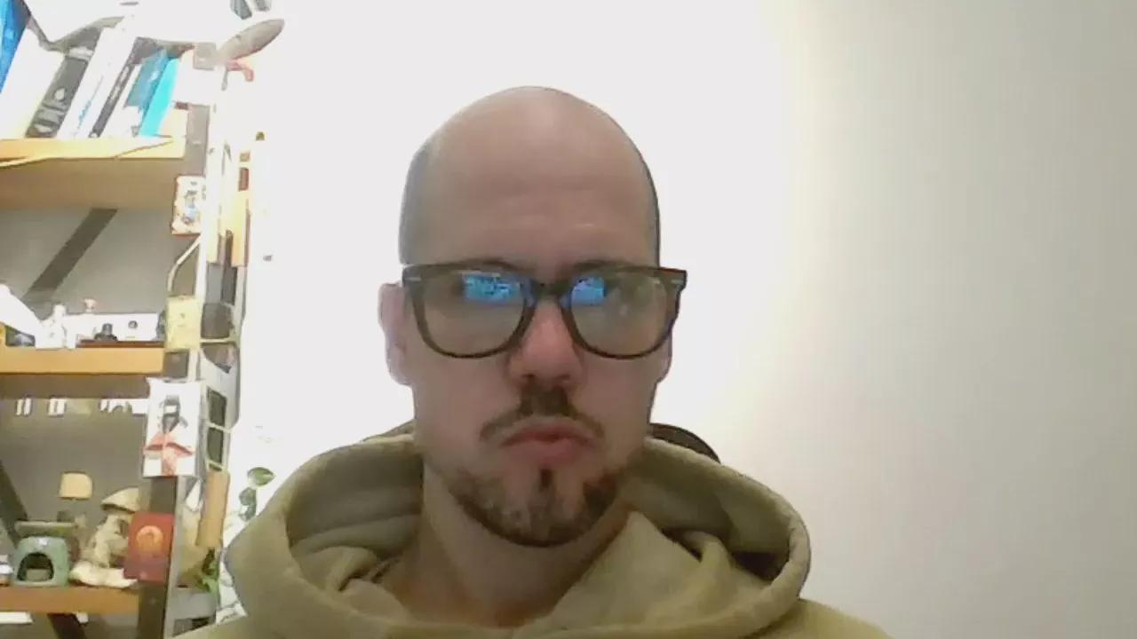 juanmanuel90211 on Cam4 