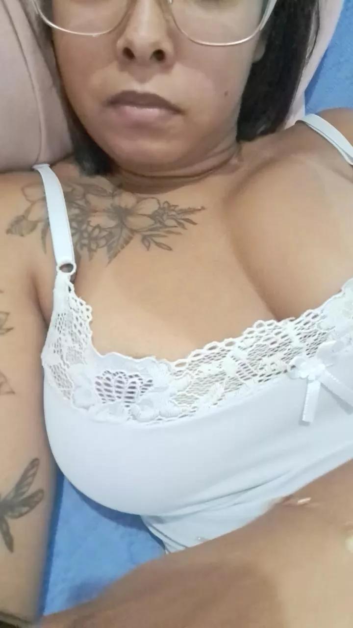 Jujustt on Cam4 