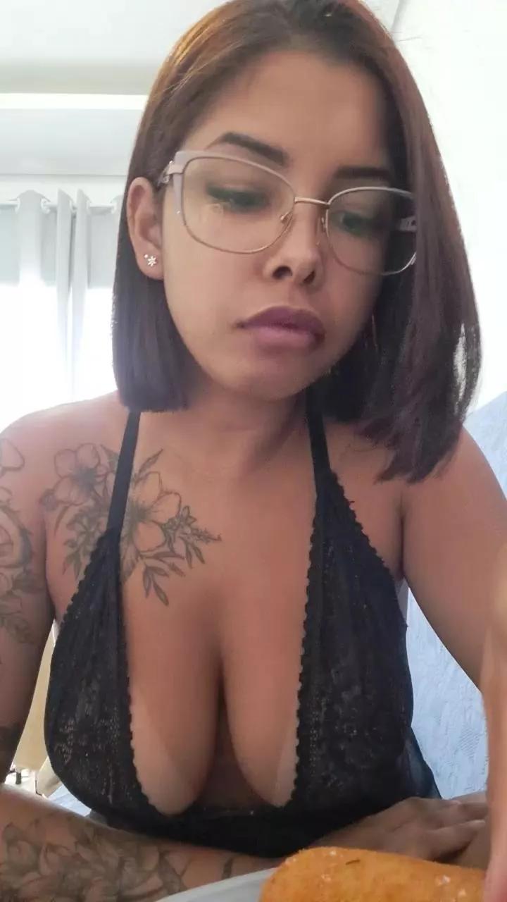 Jujustt on Cam4 