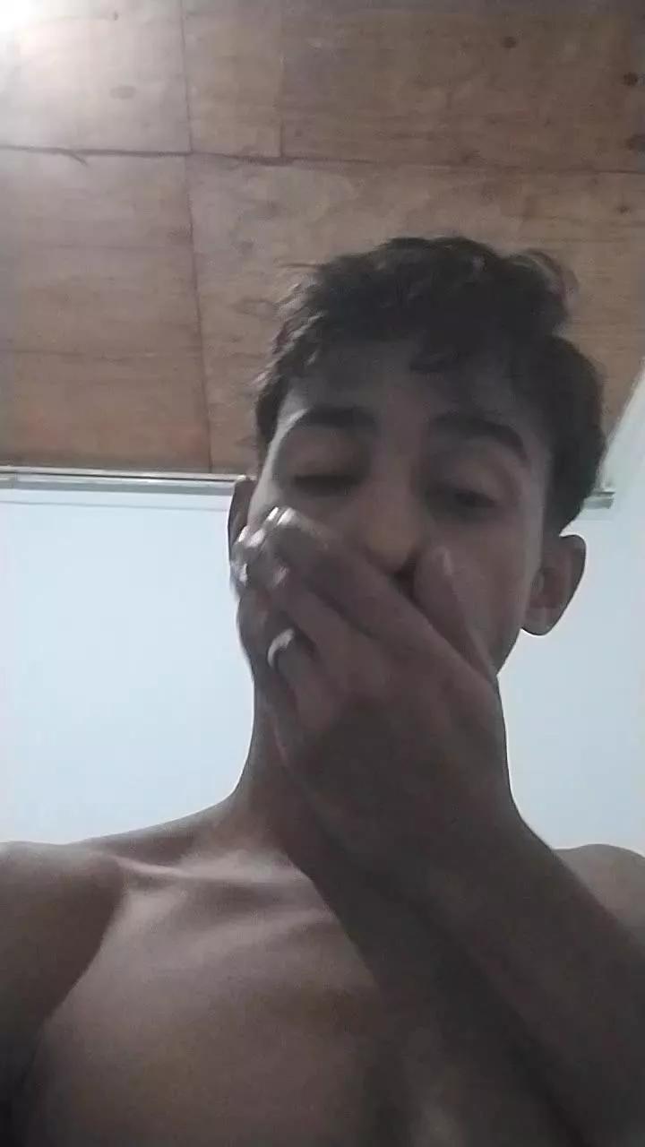 Julioassis on Cam4 