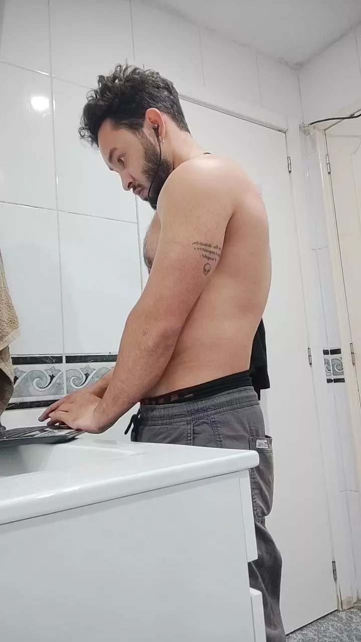 Offline Kalio on Cam4