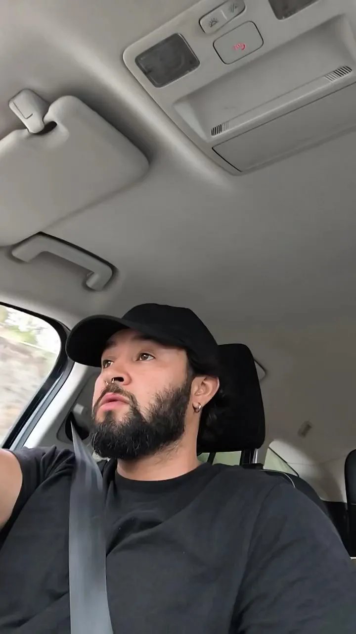 Offline Kalio on Cam4