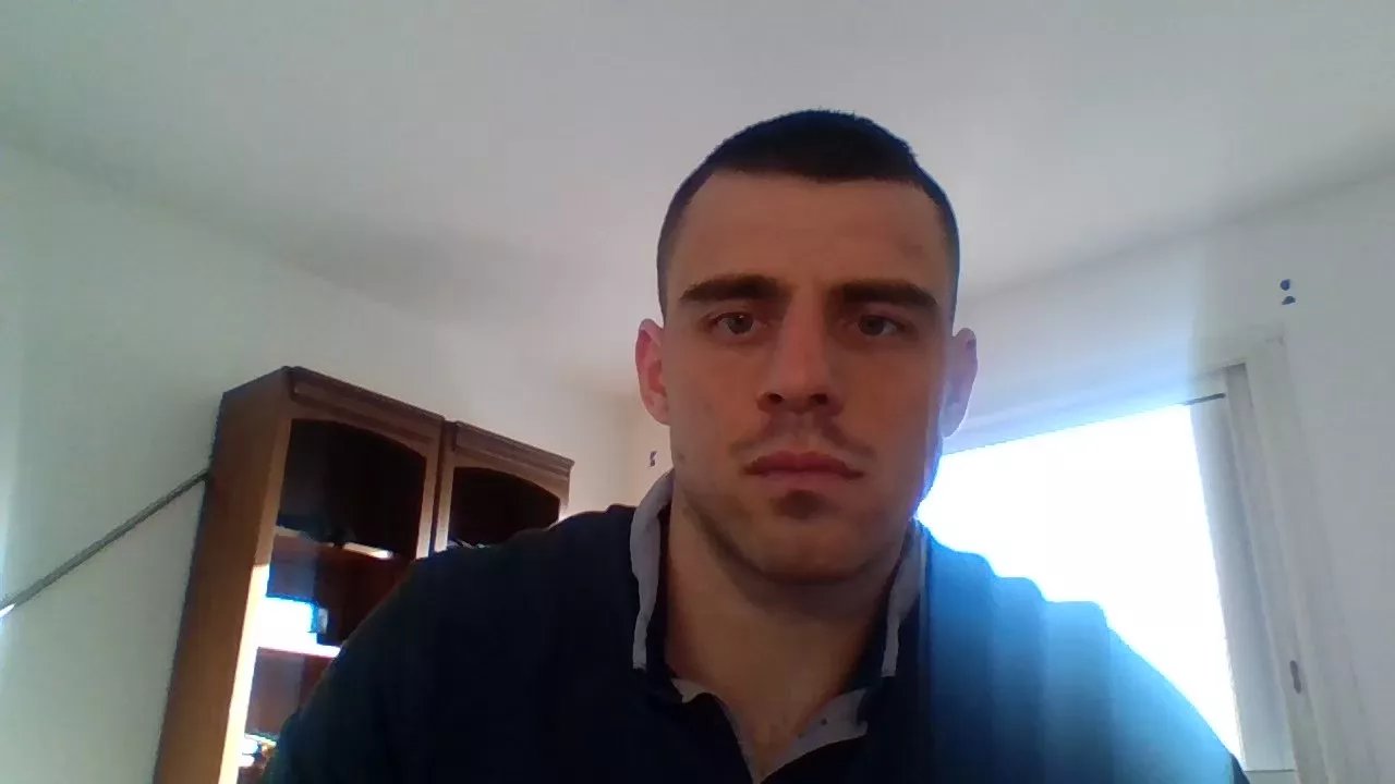 Offline Kerzo2900 on Cam4