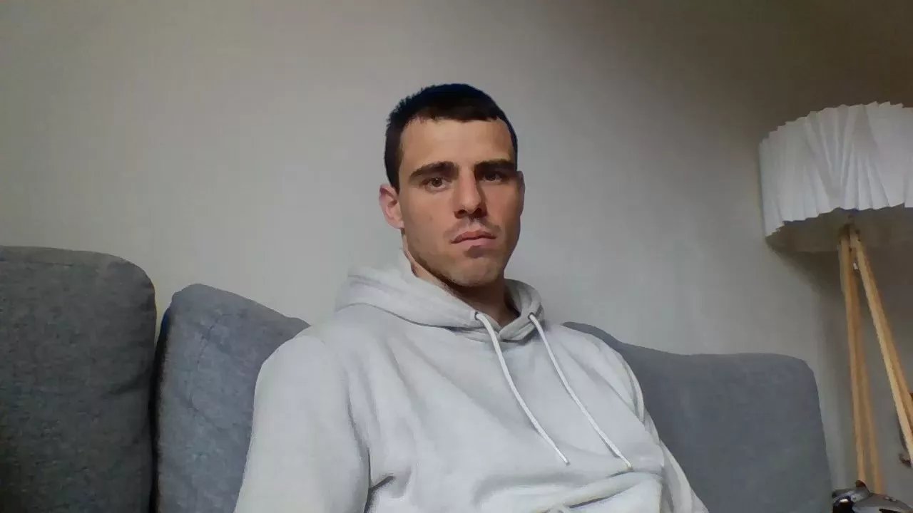 Offline Kerzo2900 on Cam4