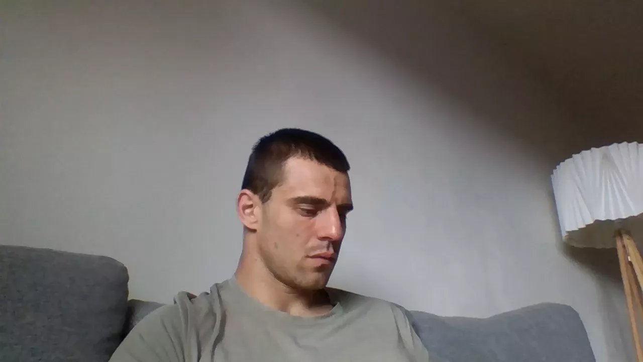 Offline Kerzo2900 on Cam4