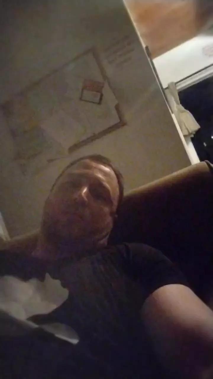kingMaxxxClouds on Cam4 