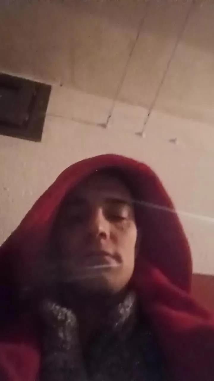 Kingunner18 on Cam4 