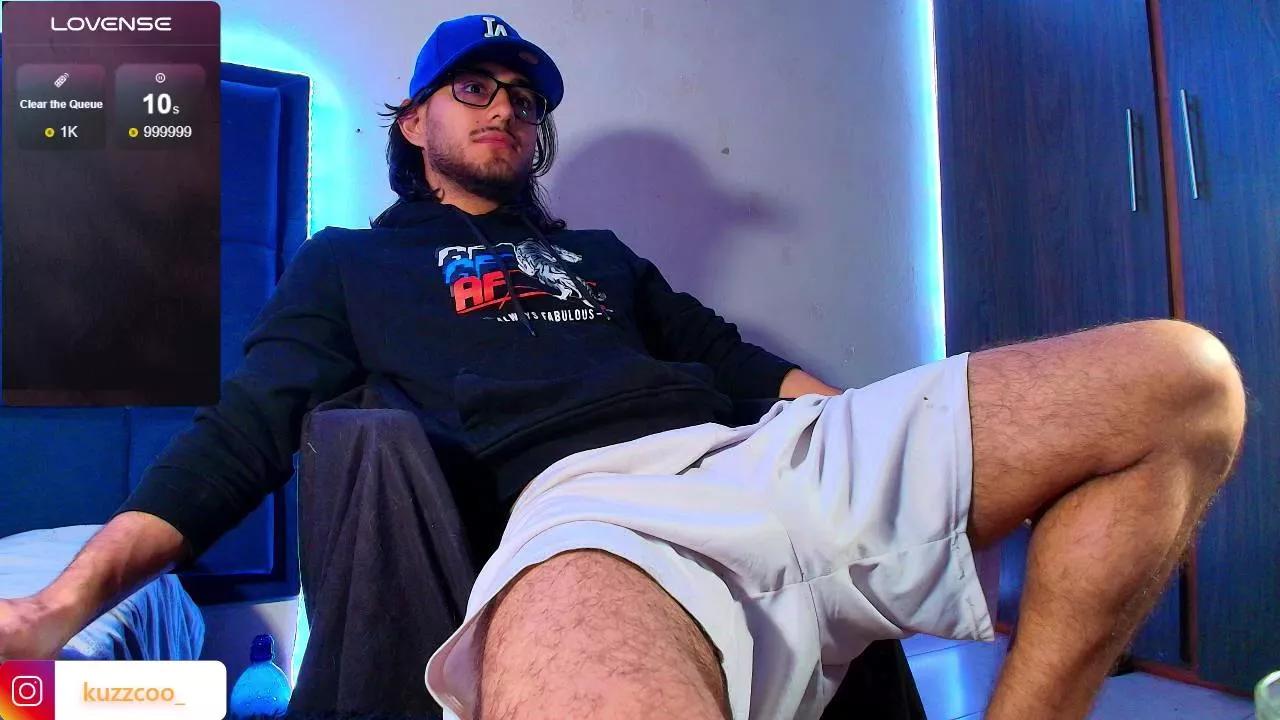 kuzzco on Cam4 