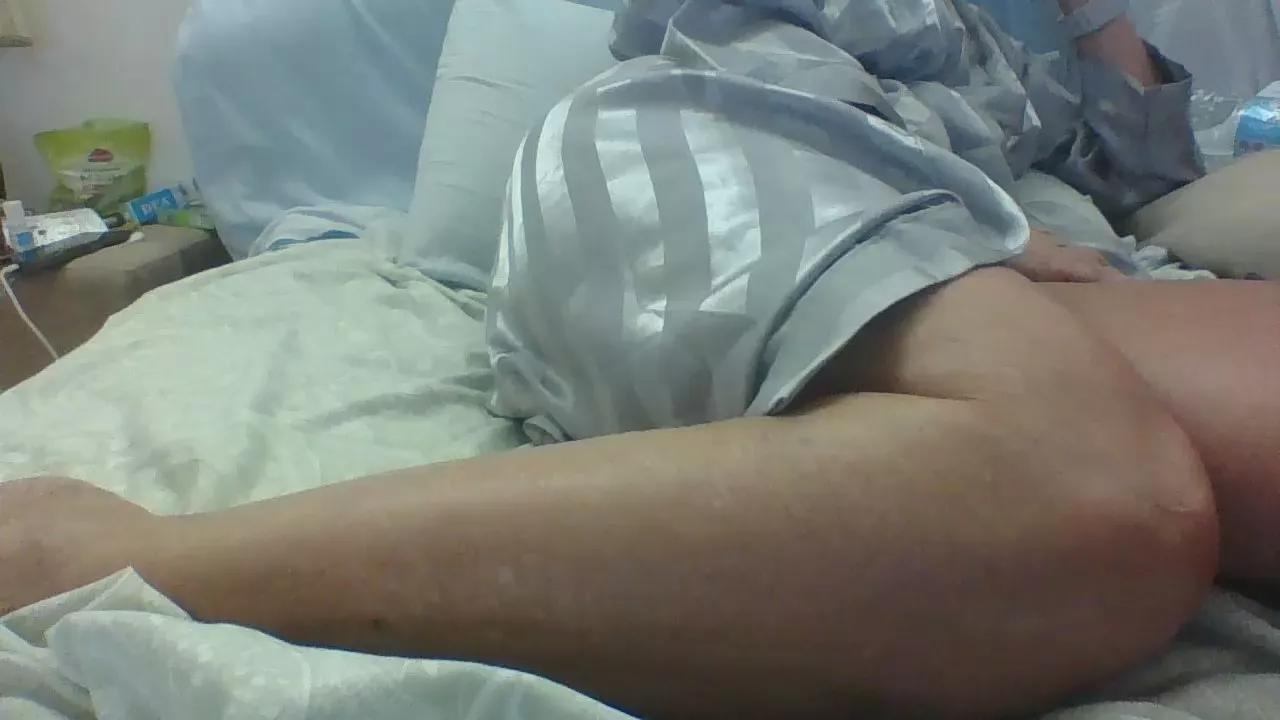 ladeabendataxxx on Cam4 