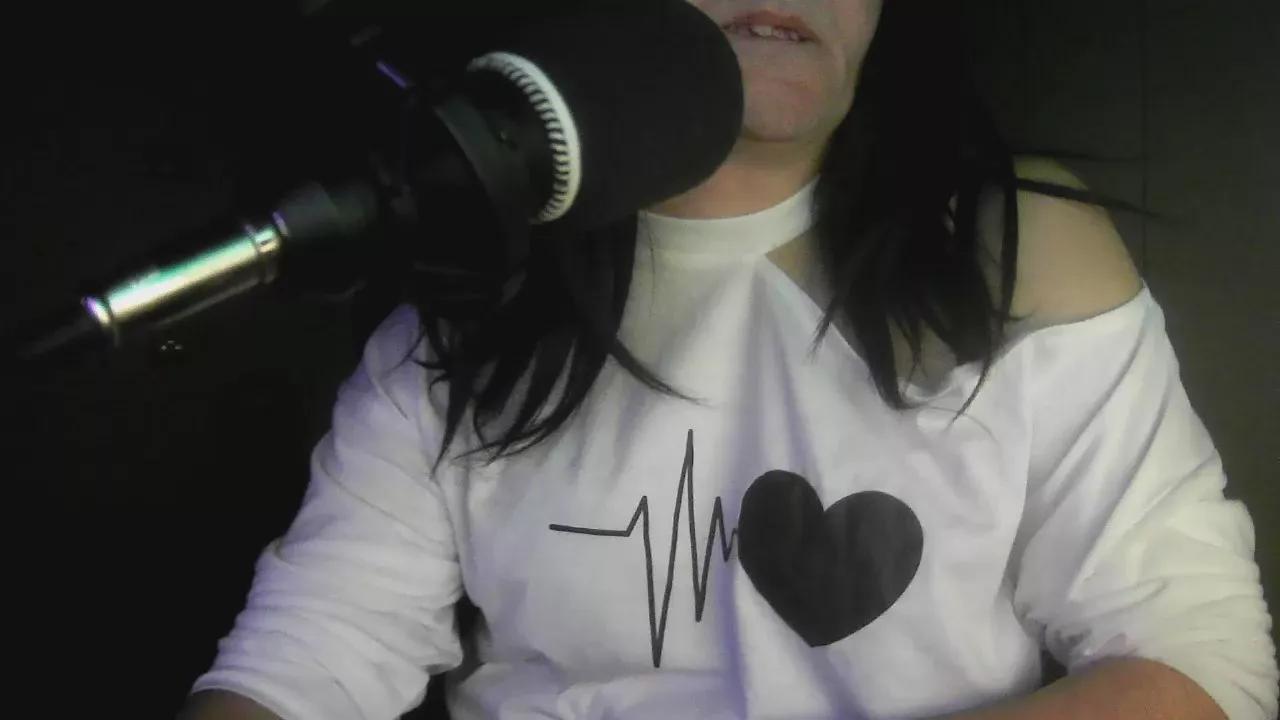 LADONATELLA on Cam4 