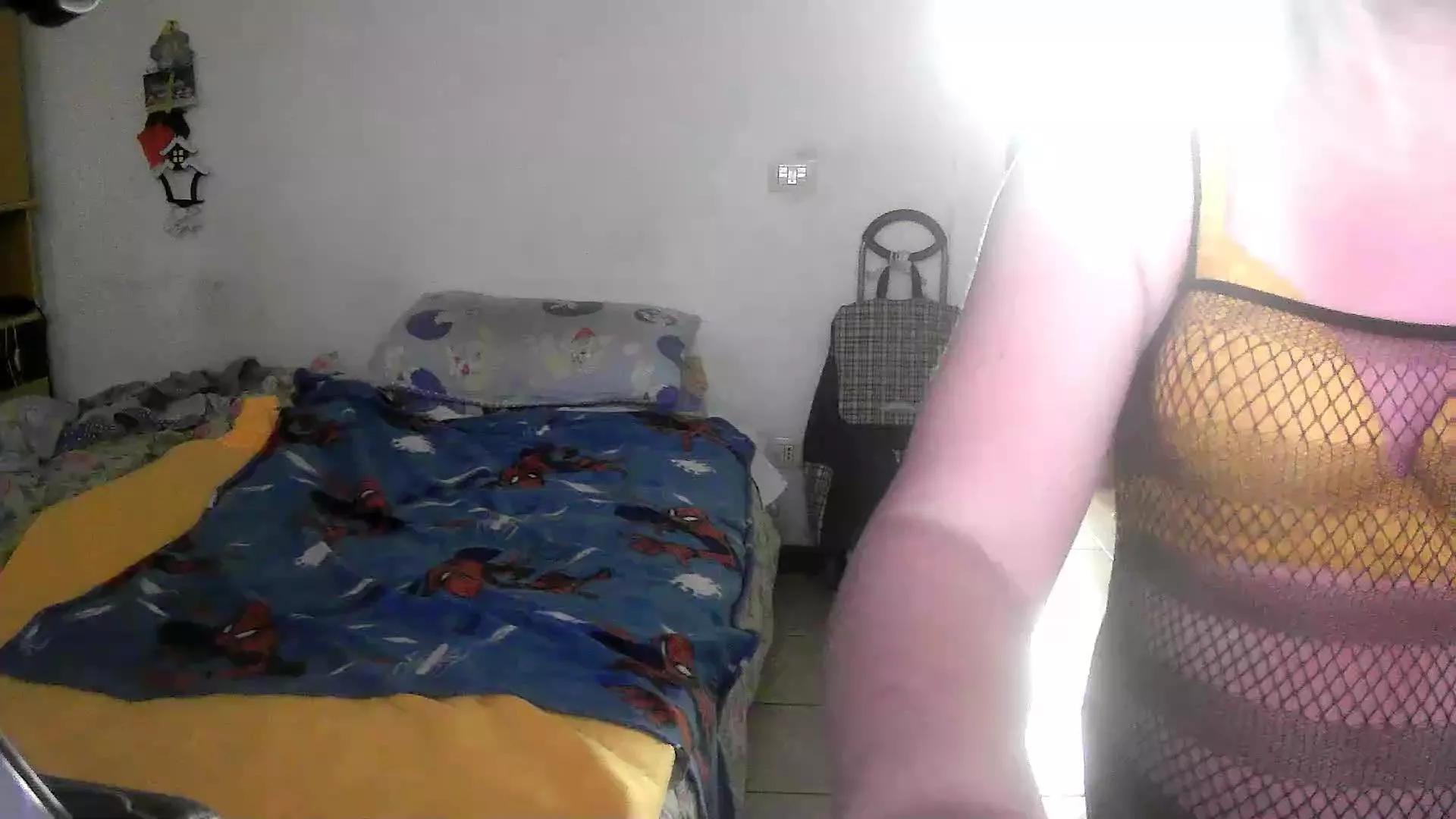 LADONATELLA on Cam4 