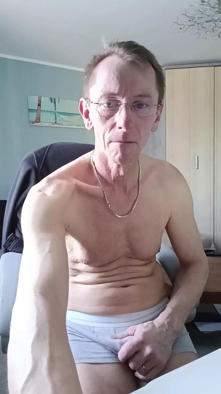 Lanzelot23 on Cam4 
