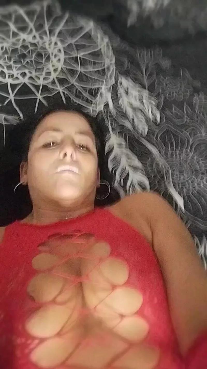 Latina4247 on Cam4 