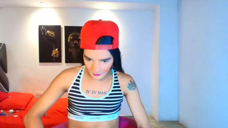 latinmia23hot on Cam4 