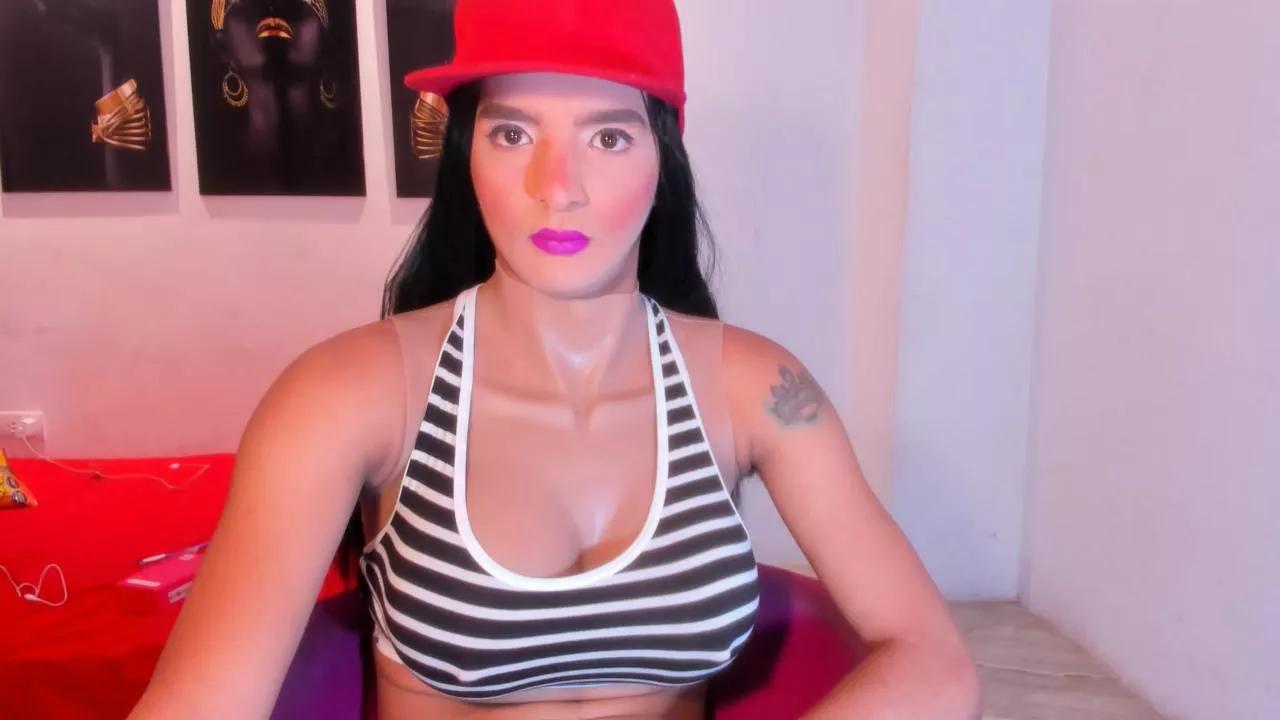 latinmia23hot on Cam4 