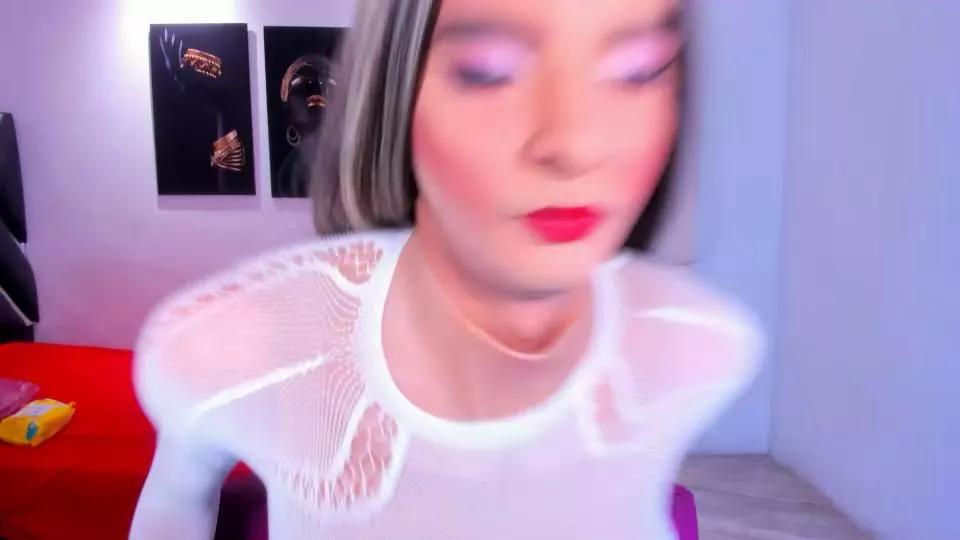 latinmia23hot on Cam4 