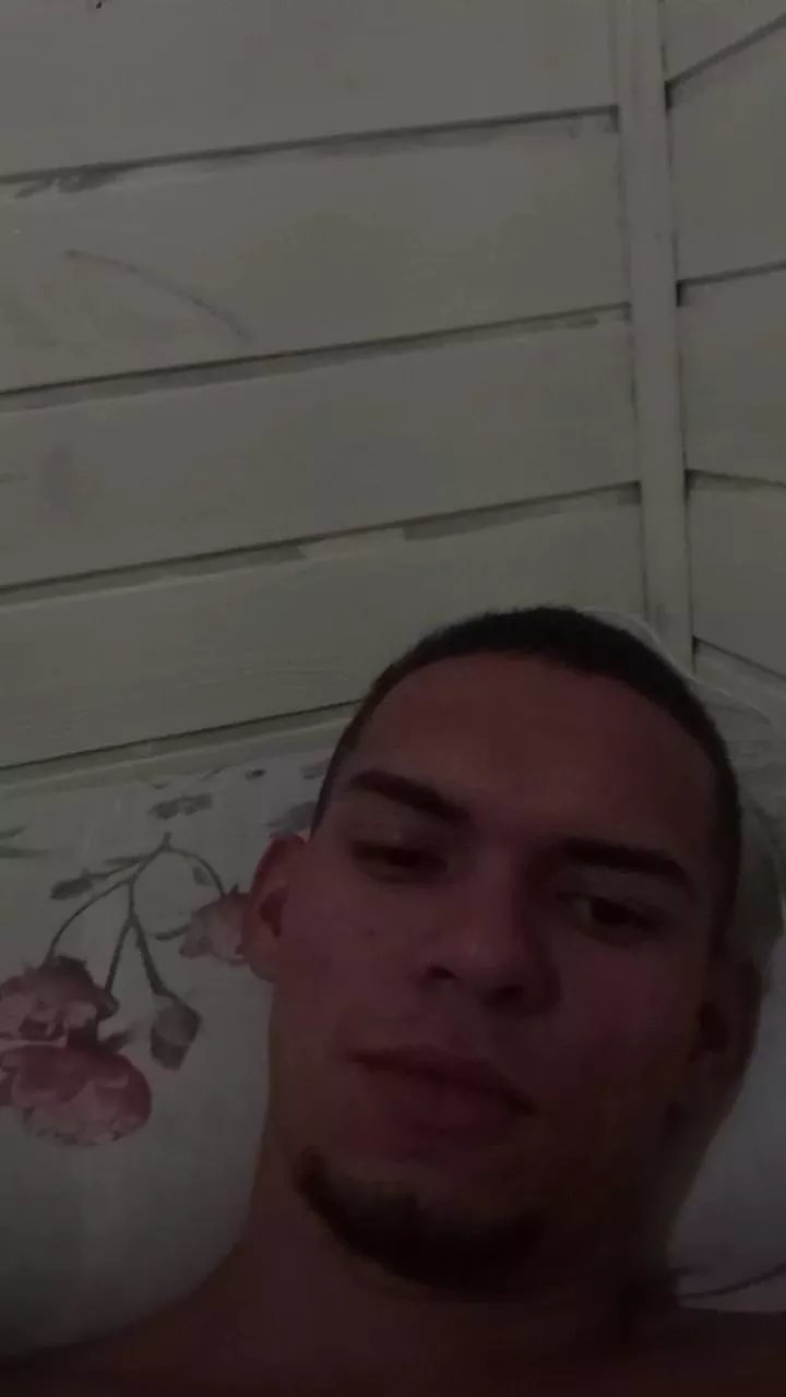 Offline Lenilson2024 on Cam4