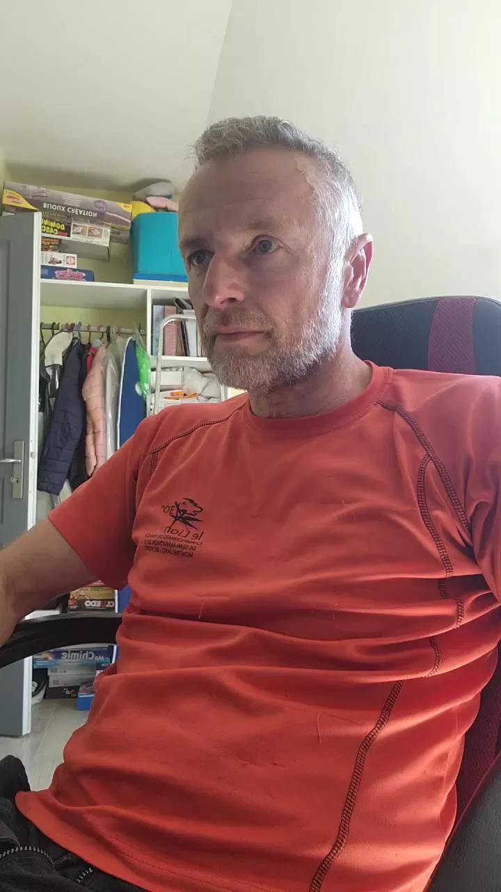 Lenny_Bhar on Cam4 