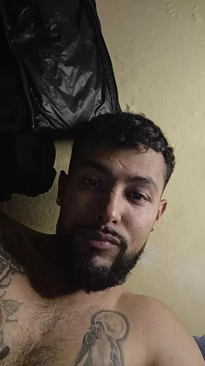 LeonBigCock24 on Cam4 