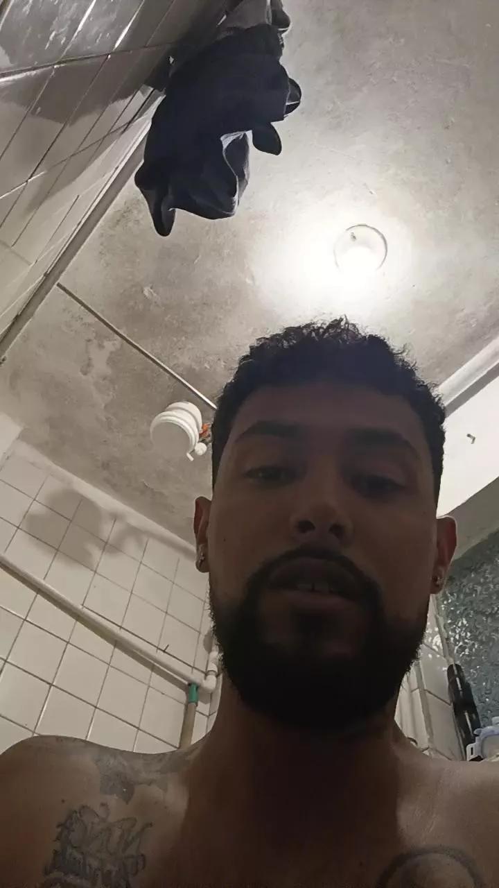 LeonBigCock24 on Cam4 