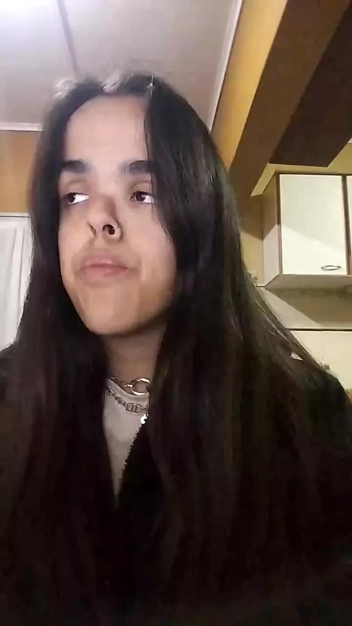 Littleegirl69 on Cam4 