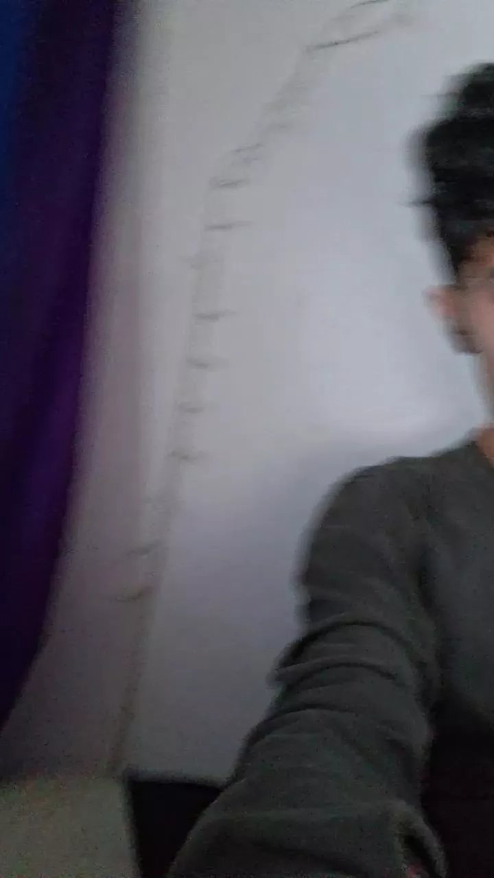 Offline LiukLGN98 on Cam4