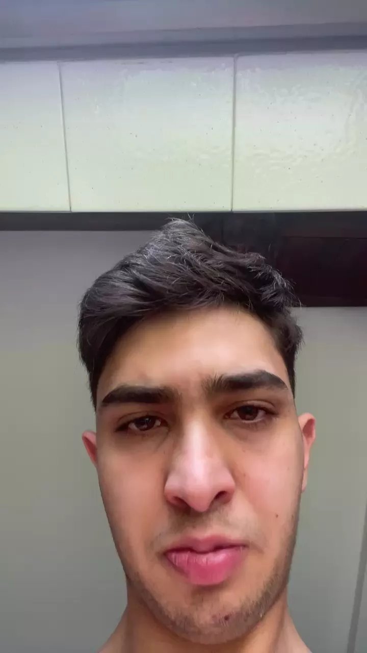 Offline Locosicilia on Cam4