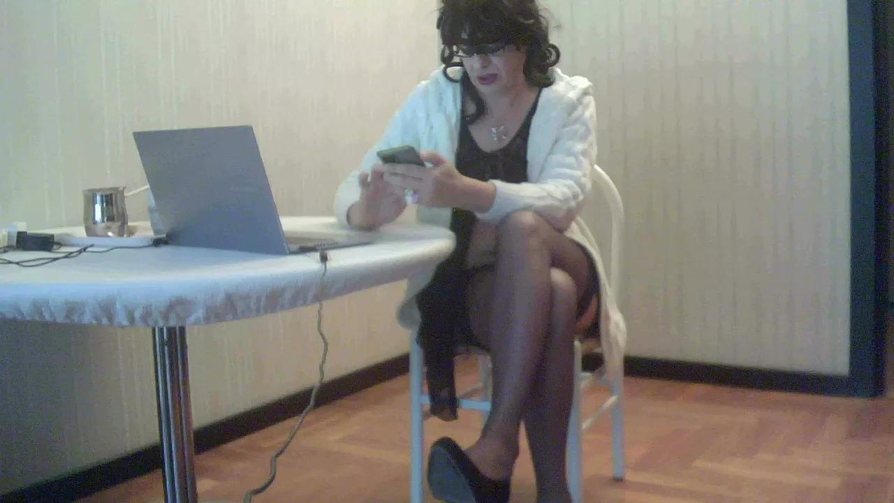 Lolatravxxx on Cam4 