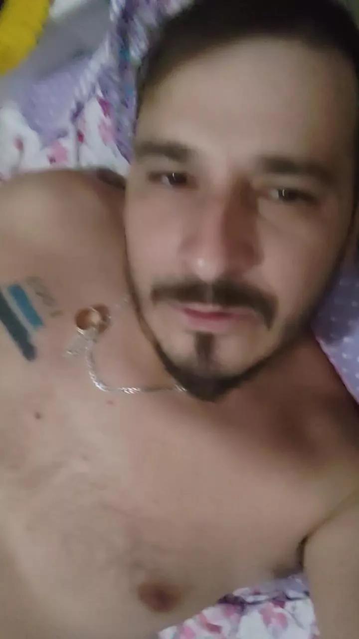 Lopes1982 on Cam4 